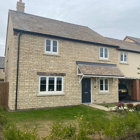 Villa 4 Freelands Gate, Witney, Oxfordshire Exterior foto